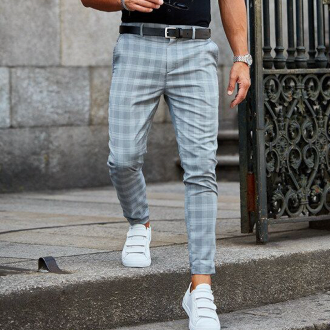 Men’s Checked Trousers with Tapered Leg and Mid-Rise Waist