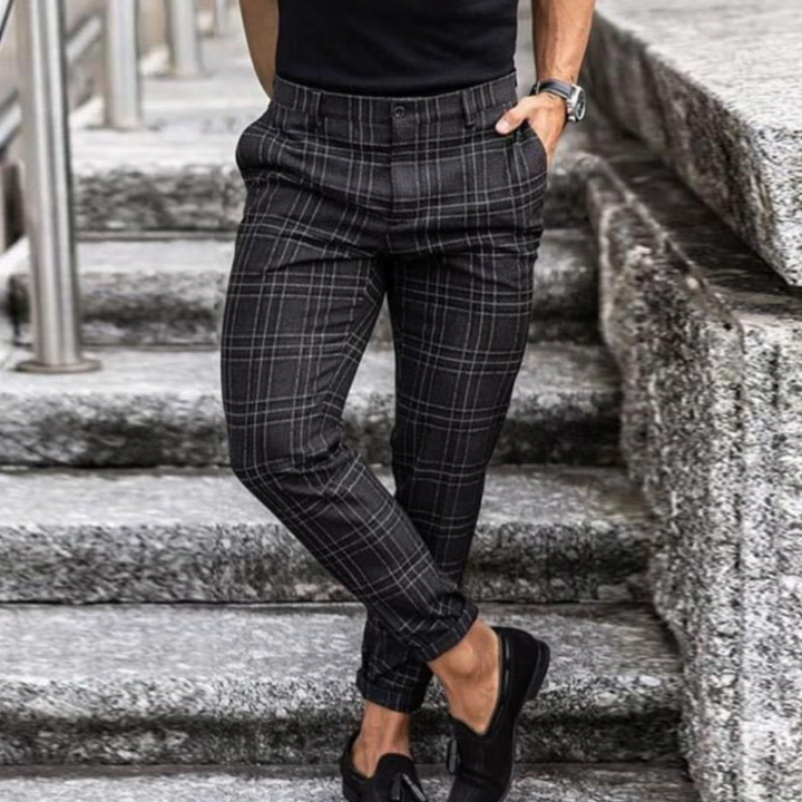 Men’s Checked Trousers with Tapered Leg and Mid-Rise Waist