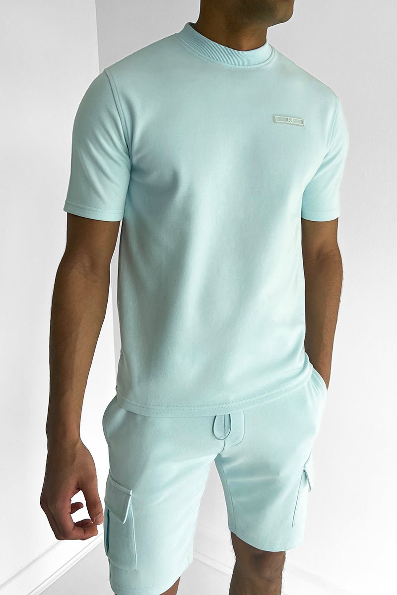Men’s Athletic T-Shirt and Shorts Set with Cargo Pockets