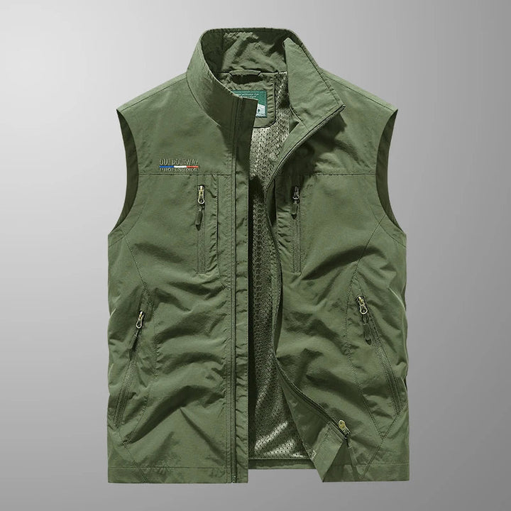Men’s Outdoor Vest – Functional Design for Warm-Weather Activities