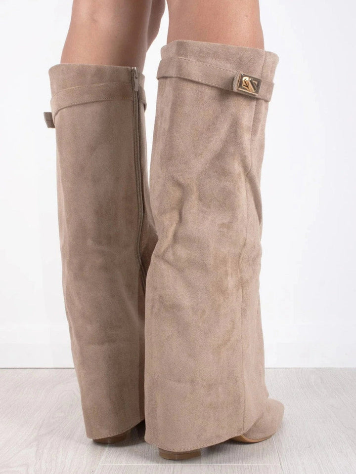 Knee-High Suede Boots with Heel  Elegant Style Meets Everyday Comfort