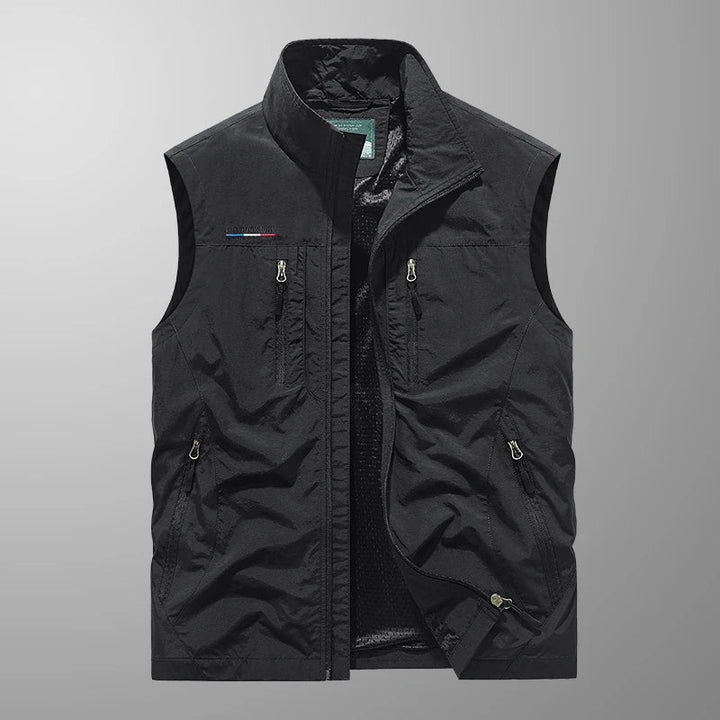Men’s Outdoor Vest – Functional Design for Warm-Weather Activities