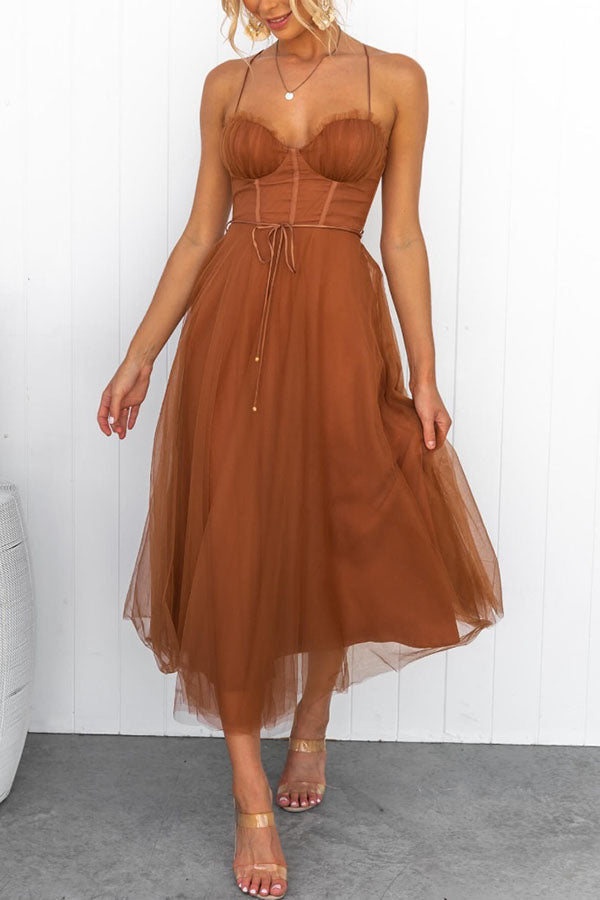 Women’s Sweetheart Neckline Midi Dress with Tulle Skirt