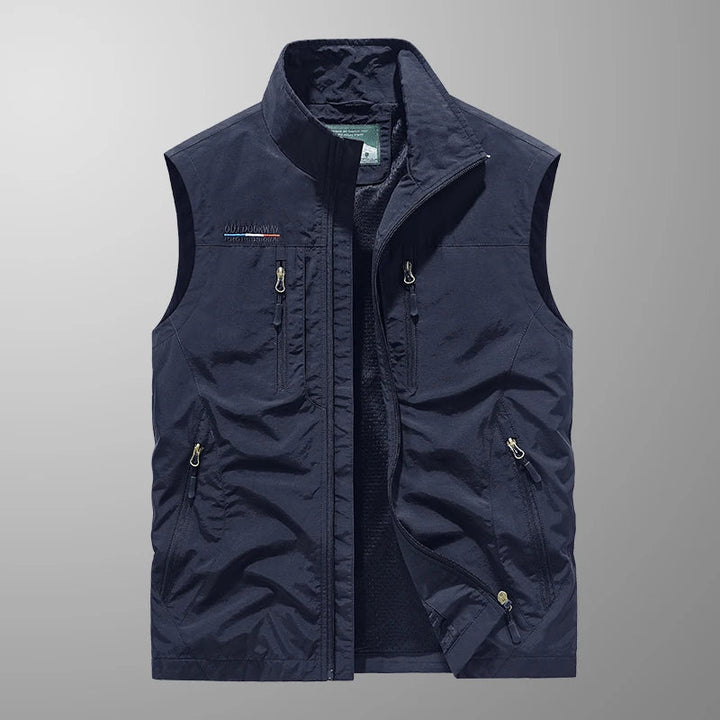 Men’s Outdoor Vest – Functional Design for Warm-Weather Activities