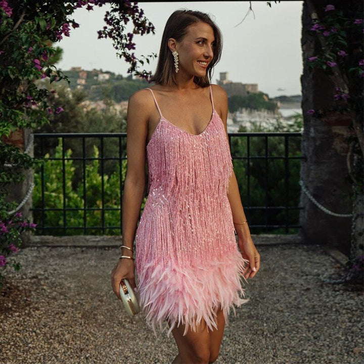 Feather Mini Dress – Bold Glamour and Effortless Elegance