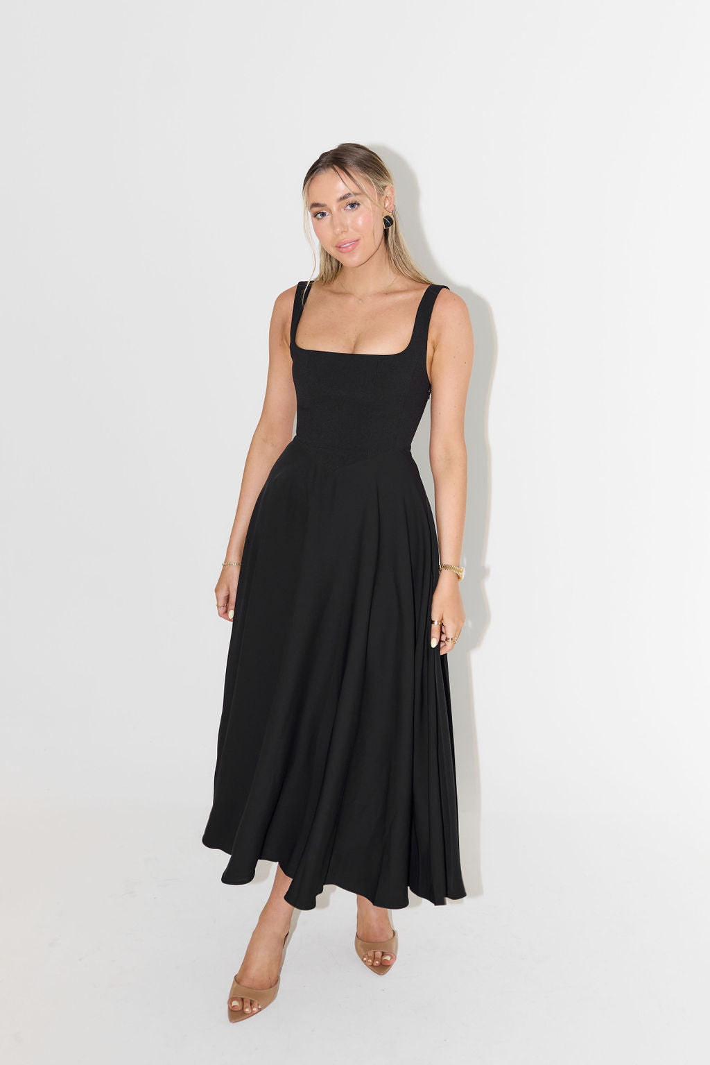 Women’s Sleeveless Square Neck Midi Dress