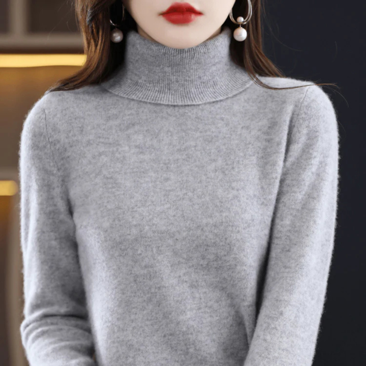 Women’s Fine-Knit Turtleneck Sweater