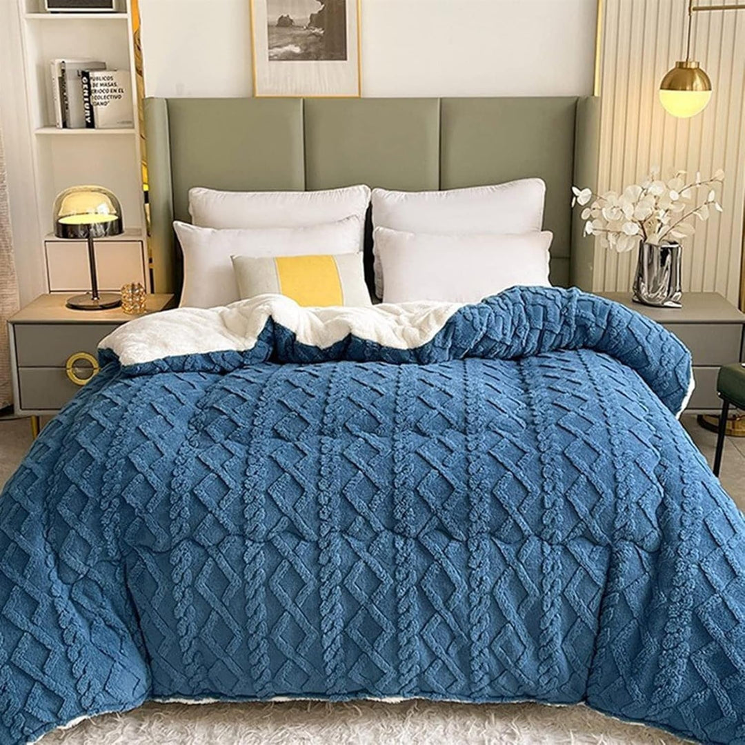 Ultra-Soft Weighted Winter Blanket – Cozy and Warm